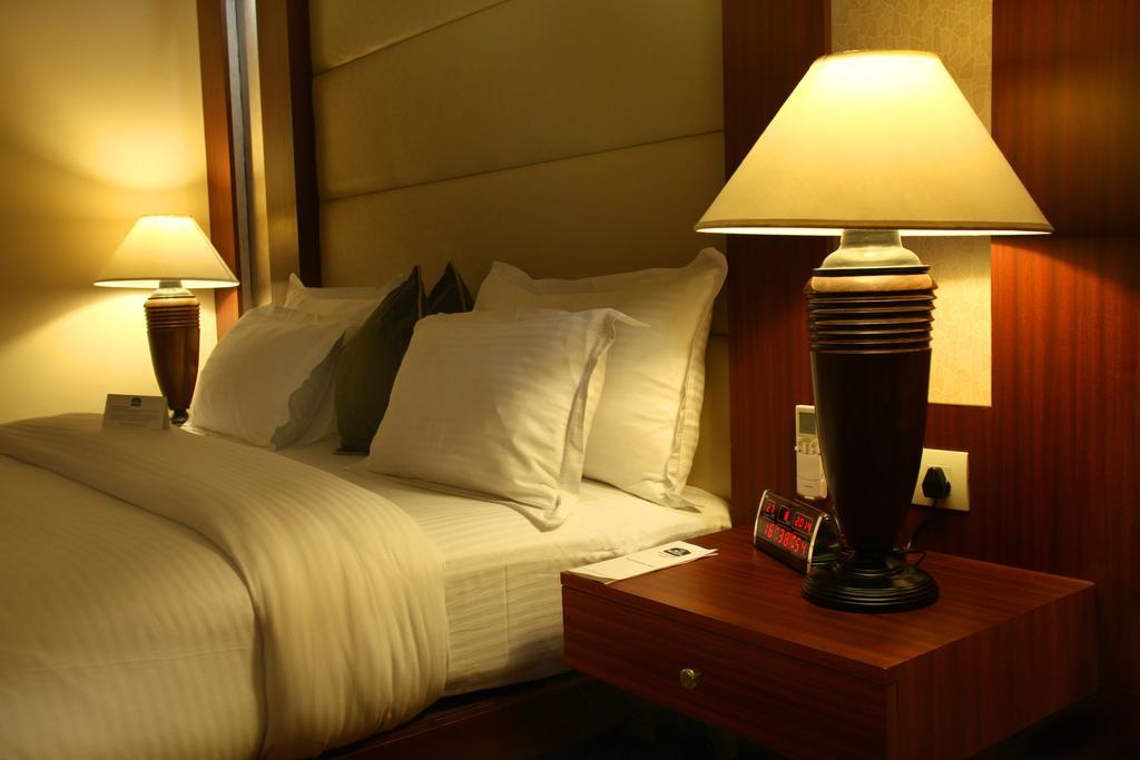 Continent Nakodar Hotel & Resorts חדר תמונה