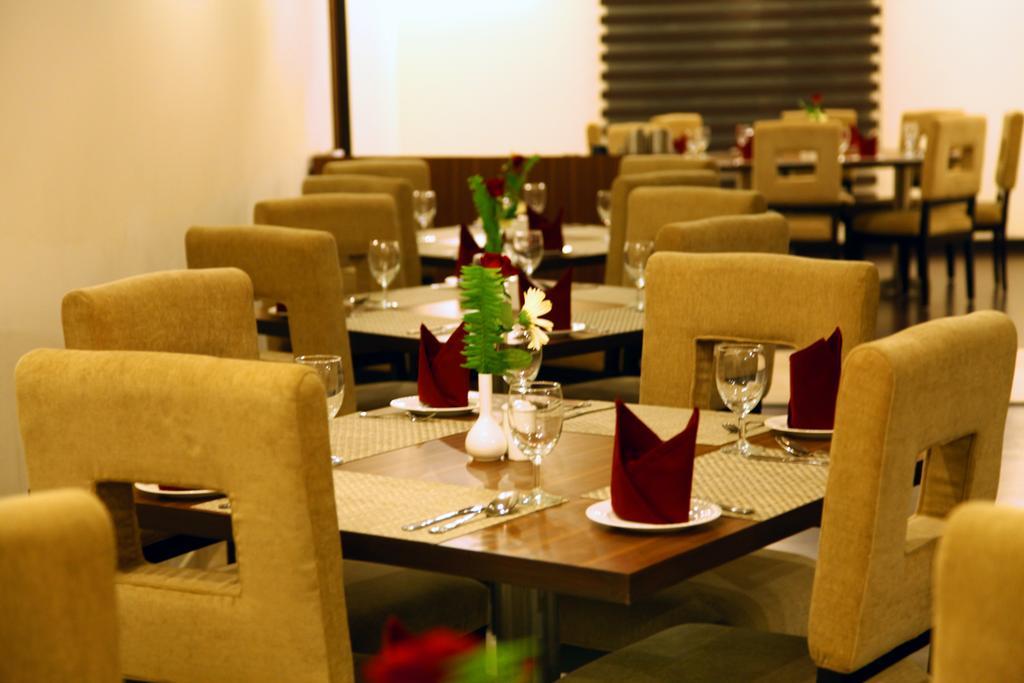 Continent Nakodar Hotel & Resorts מראה חיצוני תמונה